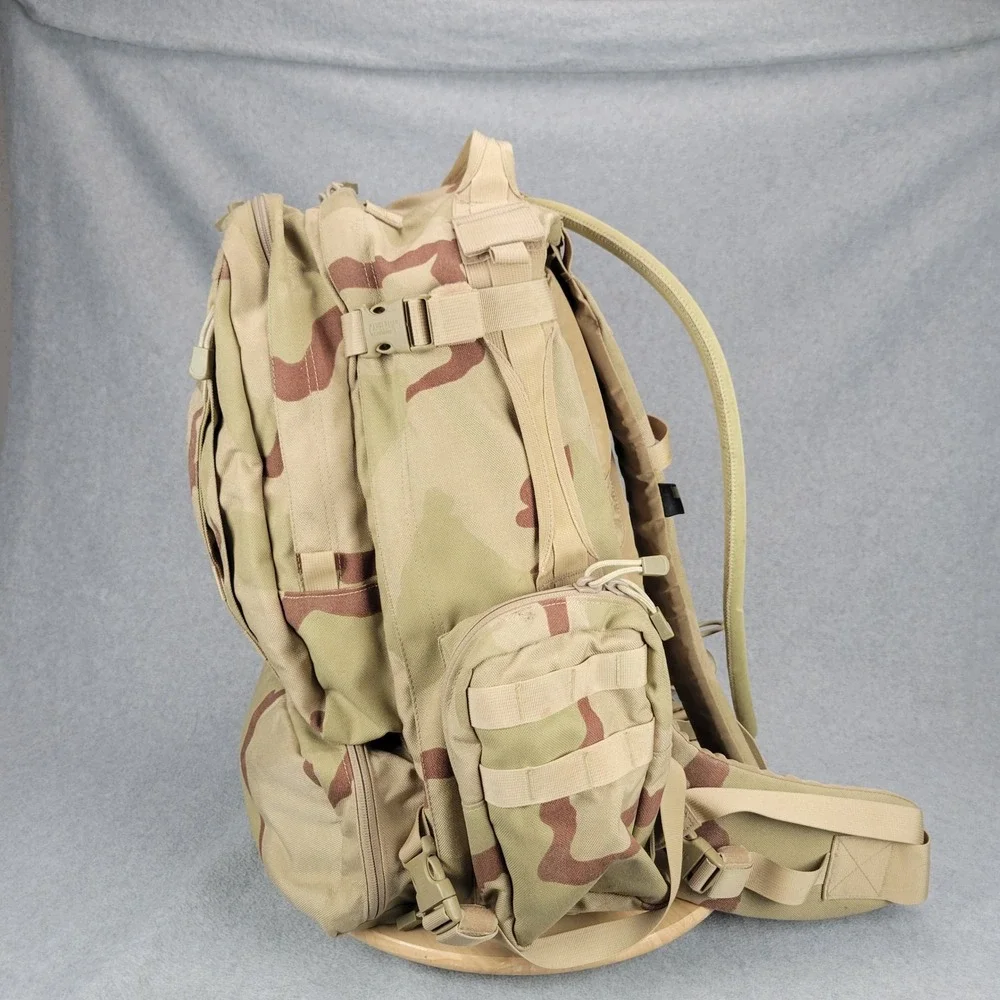 CamelBak Maximum Gear Tactical Backpack Mens XL Desert Camo Hydration Pack MOLLE